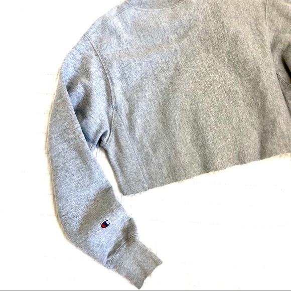 CHAMPION x SOULCYCLE Cropped Crew Sweatshirt - Picture 3 of 3